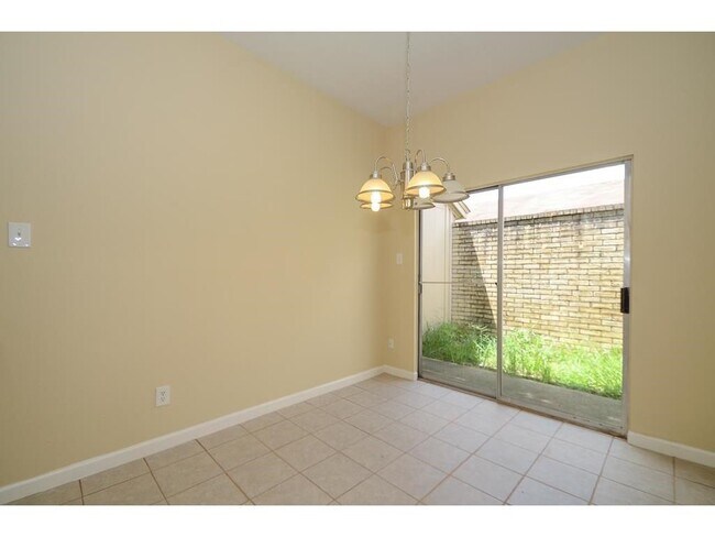 Building Photo - 7611 Shaddock Dr