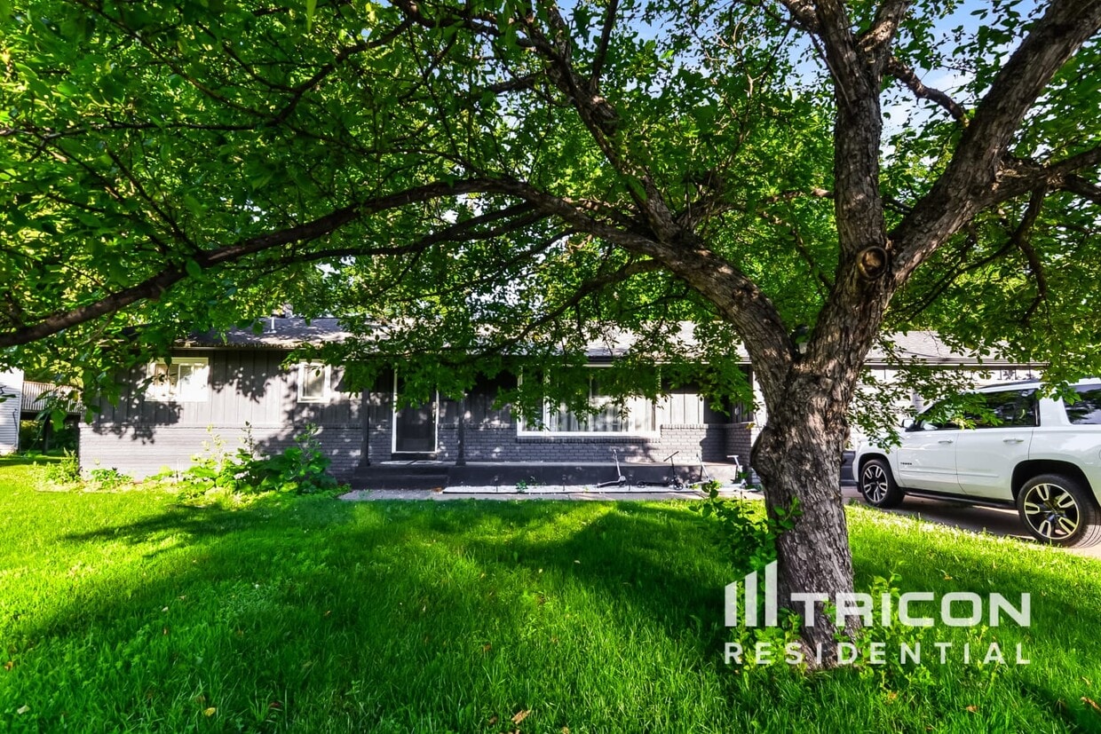 Foto principal - 1455 Oakdale Ave