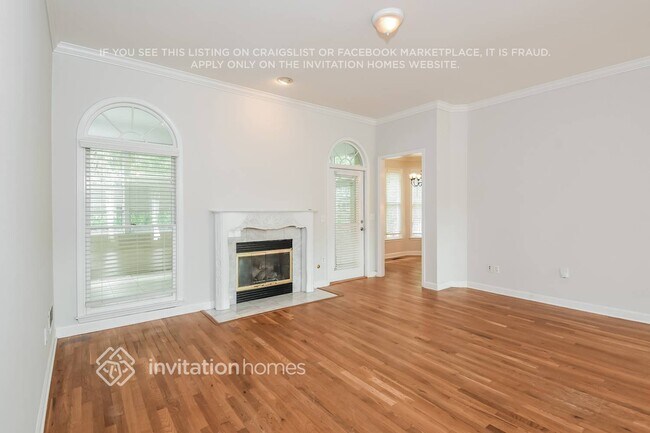 Foto del edificio - 2196 Woodbriar Dr