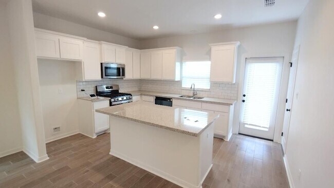 Foto del edificio - 2165 Grove Ln