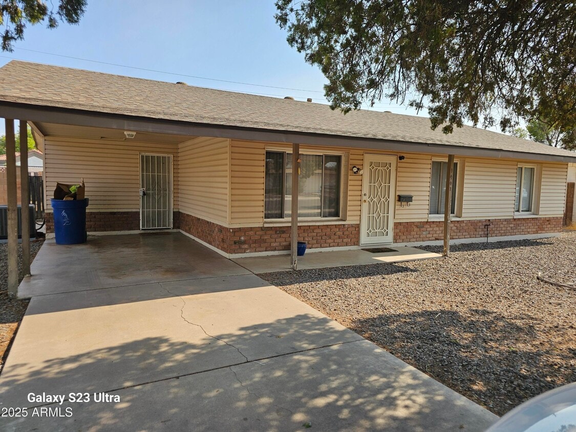 Primary Photo - 1407 E Del Rio Dr