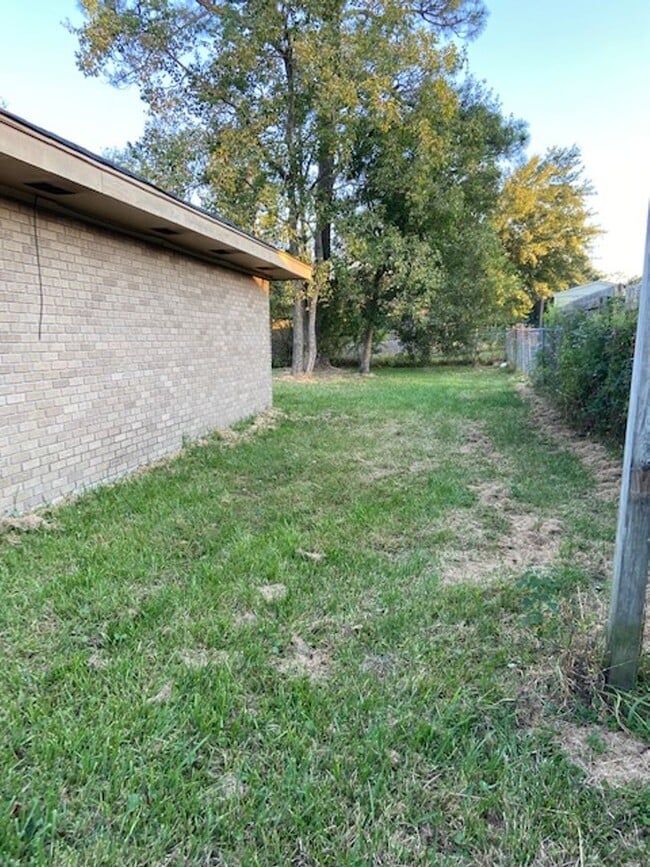 Building Photo - Gulfport 3 Bedroom