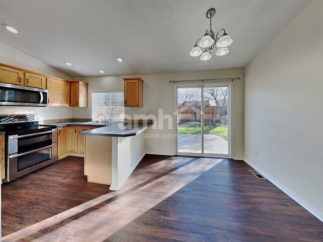 Foto del edificio - 3237 W Wave Dr