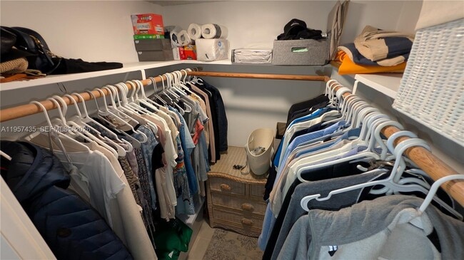 Building Photo - 3000 S Course Dr