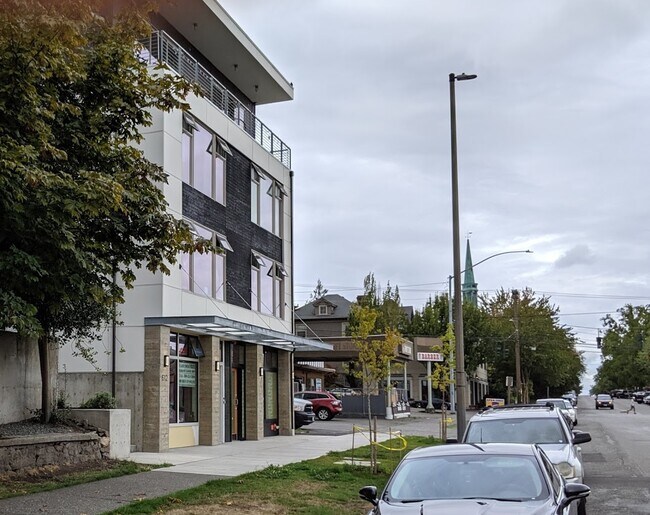 Foto del edificio - 612 Tacoma Ave S