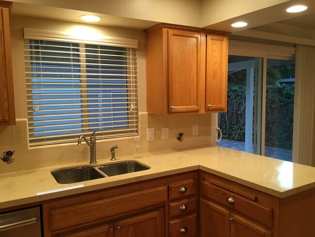 Kitchen - 3679 Mosswood Dr