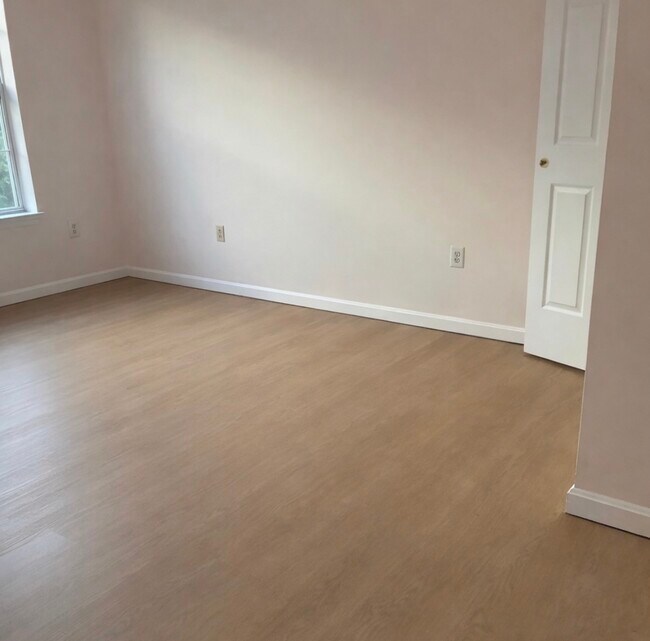 Foto del edificio - 5924 Founders Hill Dr