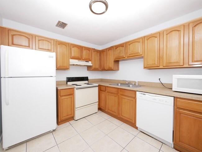 Building Photo - 3321 SW 34th Ave Cir