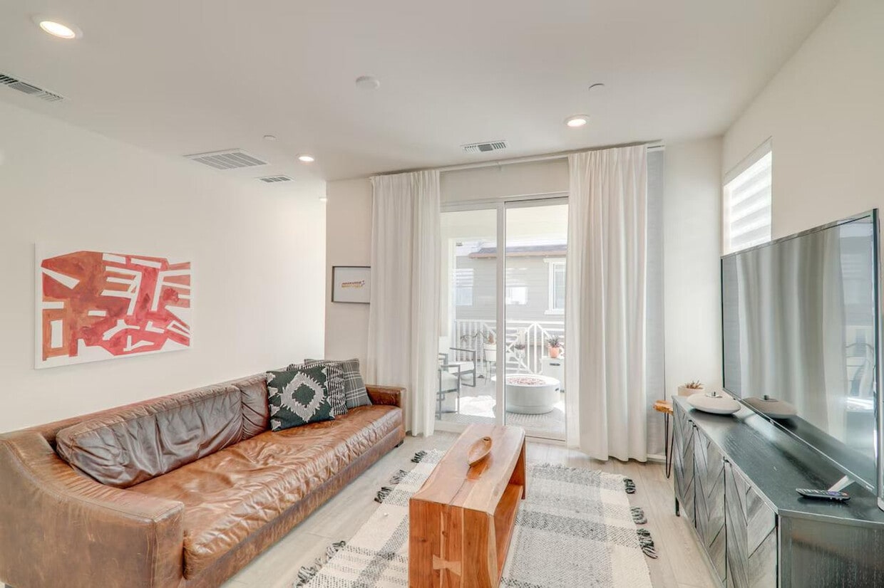 Foto principal - 37683 Weatherly Rd