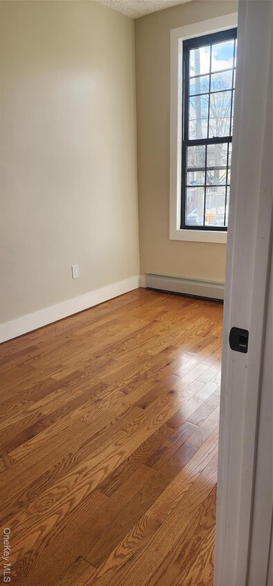 Building Photo - 106-47 Sutphin Blvd