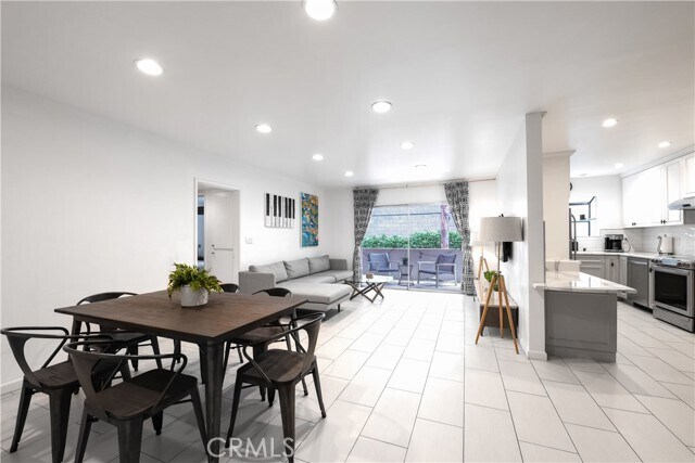 Foto del edificio - 1734 N Fuller Ave