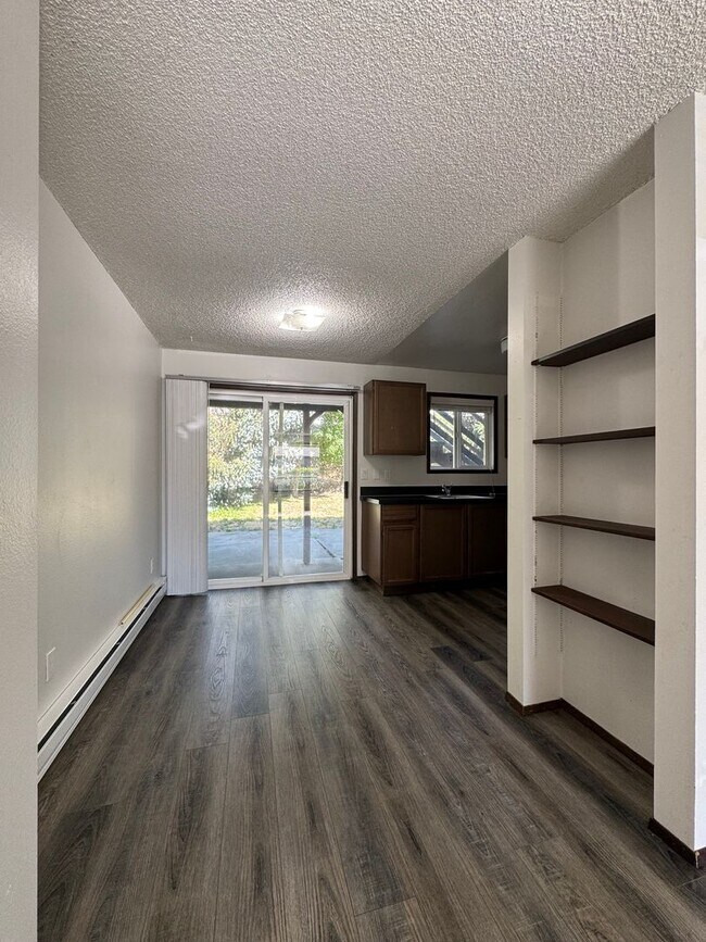 Foto del edificio - 1204 N B St