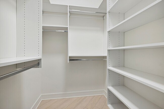 Foto del edificio - 3409 N Bosworth Ave