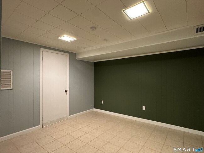 Foto del edificio - 118 Pullen Ave