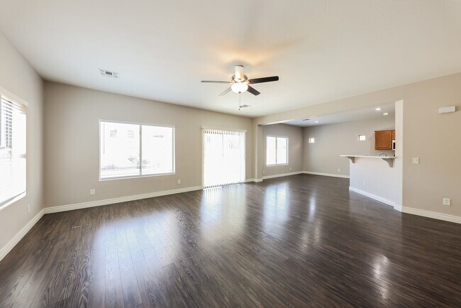 Building Photo - 17565 W Lundberg St