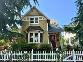 Building Photo - 1830 6th Ave