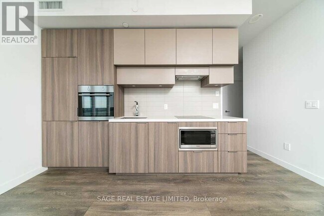 Photo du bâtiment - 5302-5308 EGLINTON Ave