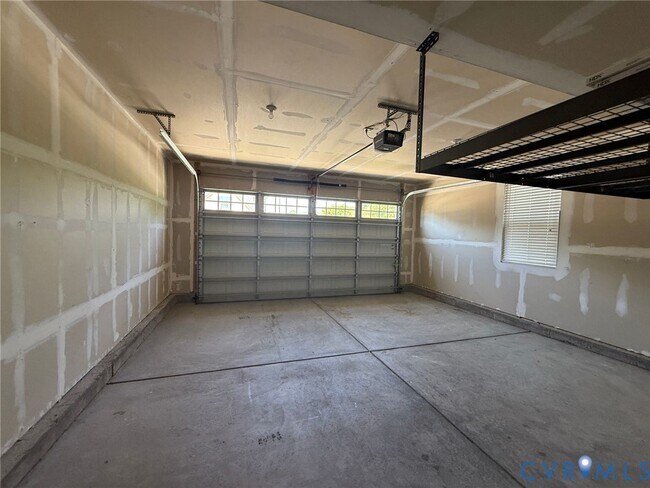 Foto del edificio - 7983 Wistar Woods Ct