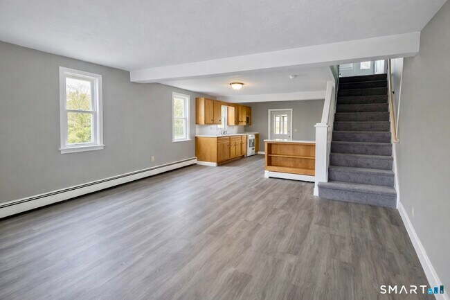 Foto del edificio - 54 Litchfield Ave