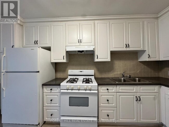 Photo du bâtiment - 1077 Bathurst St