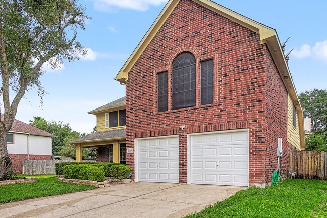 Building Photo - 2126 Highland Bay Ct