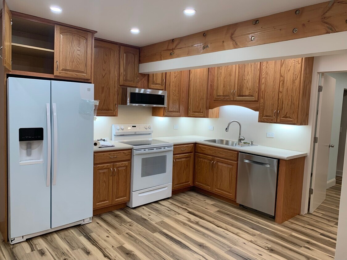 kitchen - 52 Schoolhouse Rd