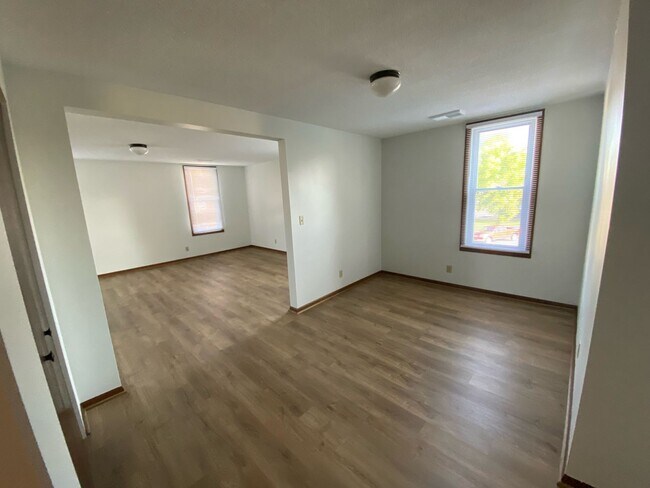 Building Photo - 32 Sycamore Duplex