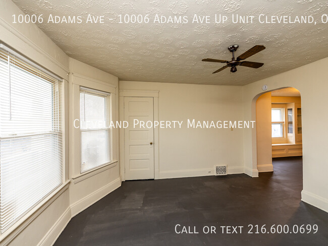Foto del edificio - 10006 Adams Ave