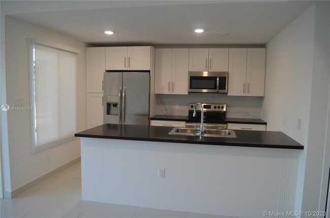 Building Photo - 25849 SW 139th Ave