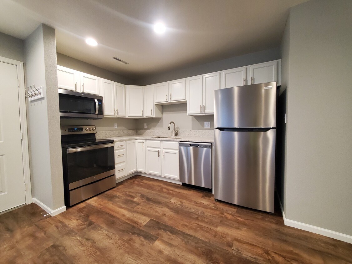 Foto principal - 2322 College St