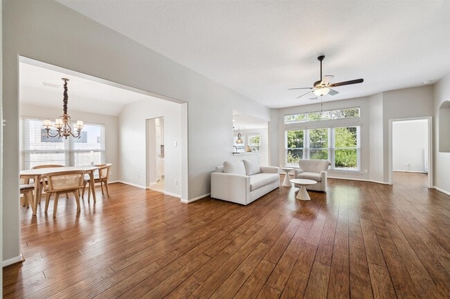 Foto del edificio - 18214 Olive Tree Ct
