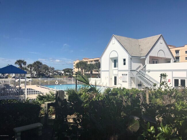 Foto del edificio - 625 Ocean Park Ln