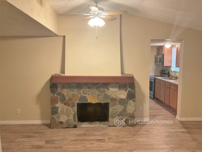 Building Photo - 1101 15th Ave NW