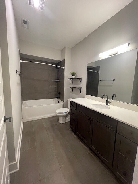 Foto del edificio - 1077 E Trinity Ln