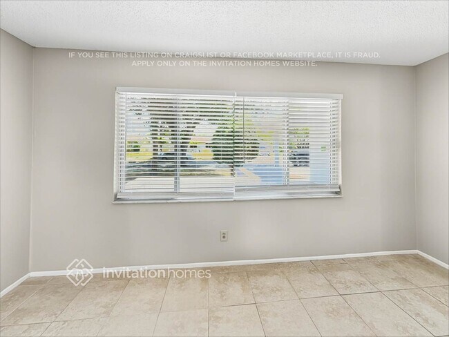 Foto del edificio - 4205 Gray Squirrel Ln