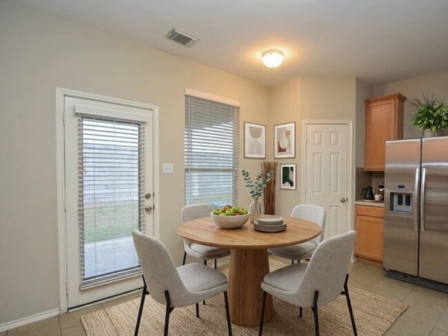 Building Photo - 9203 Kransbury Ln