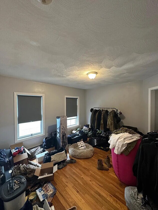 Foto principal - 73 Almont St