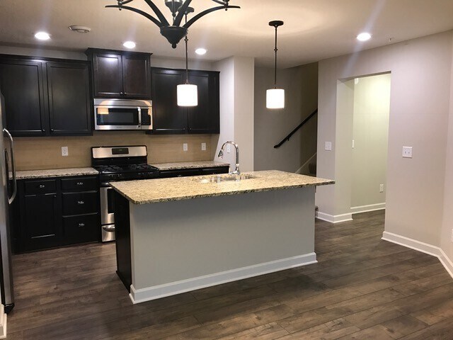 Foto del edificio - Available April 1st Spacious 3 Bedroom 2.5 Bath Townhome in Lake Elmo