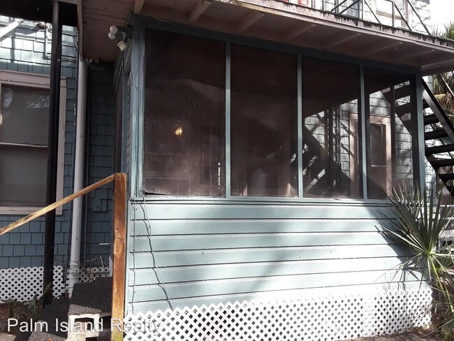 Building Photo - 836 24th Ave N