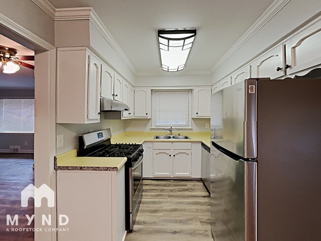 Building Photo - 3257 Bobbie Ln