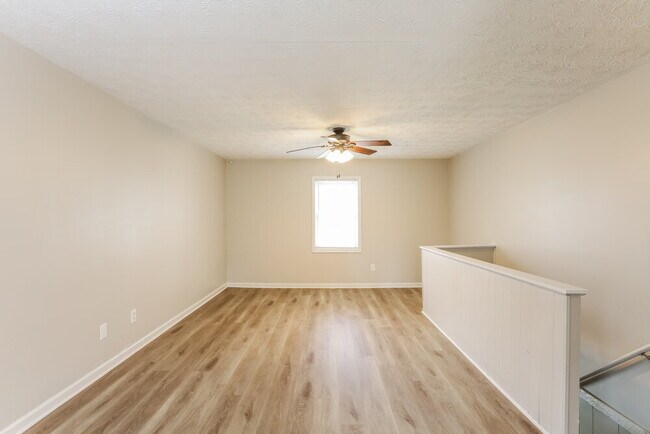 Foto del edificio - 4259 Midway Dr