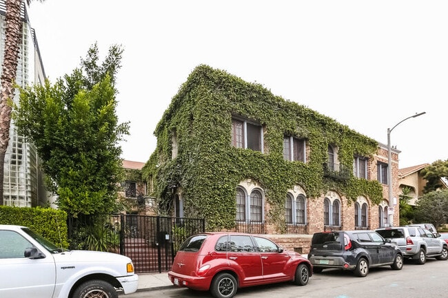 Building Photo - 21 Westminster Ave