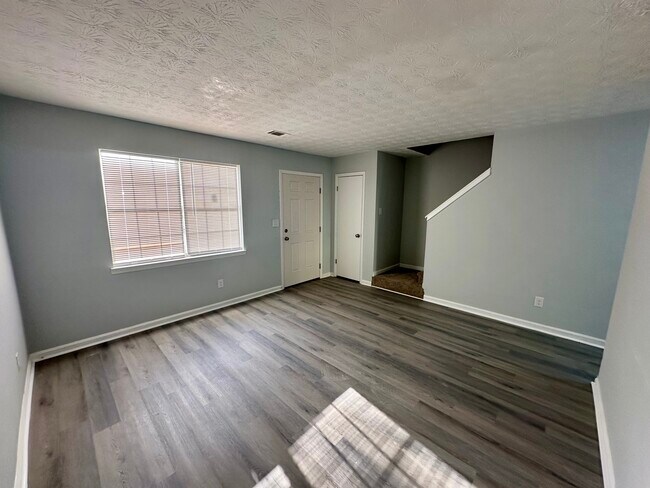 Foto del edificio - 1749 Hunting Creek Dr SE