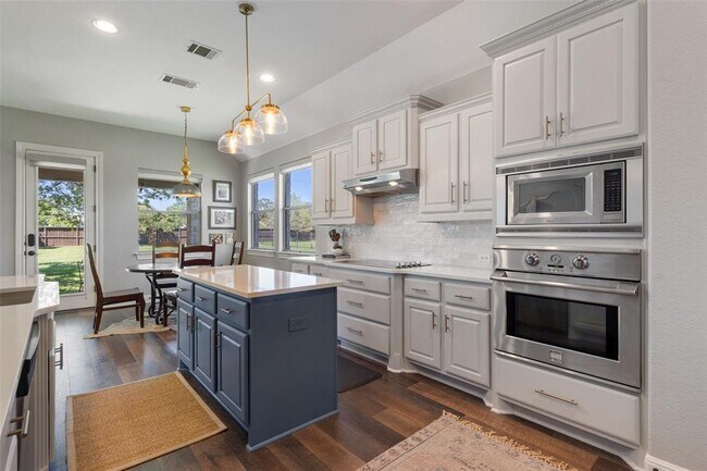 Foto del edificio - 577 Shelf Rock Rd