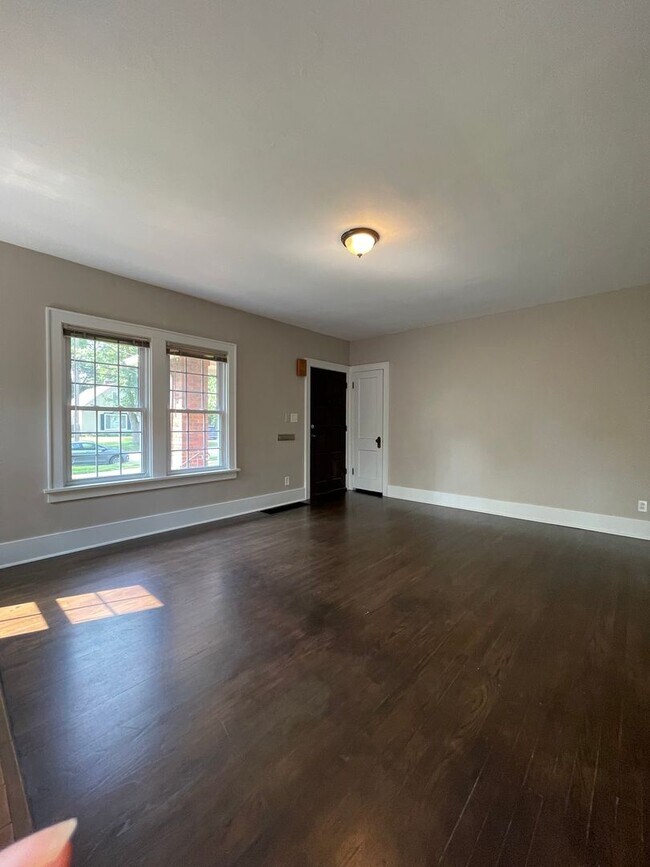 Foto del edificio - Three Bedroom Home in Kalamazoo