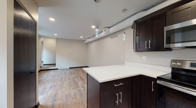 Building Photo - 1819 E Carson St