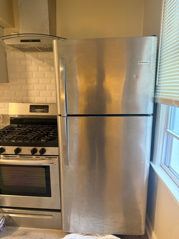 Foto del edificio - 18675 Beland St