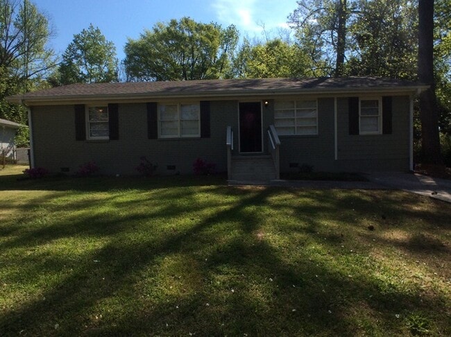 Building Photo - 2892 Horse Shoe Dr