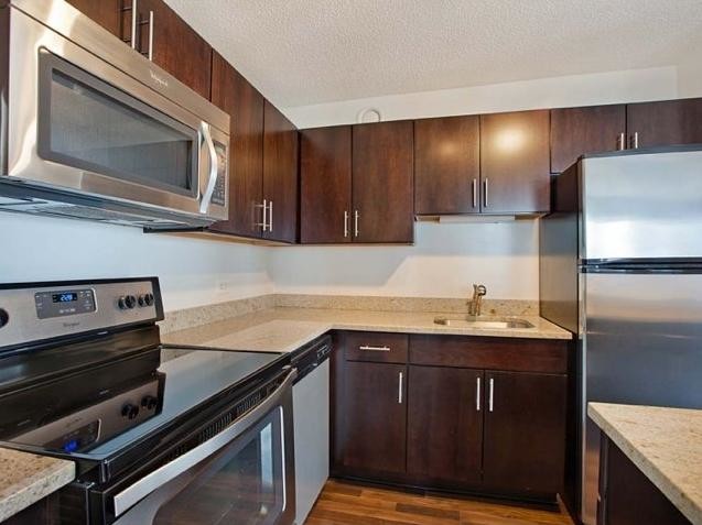 Foto del edificio - 438 W Erie St