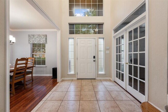 Building Photo - 309 N Carriage Hills Dr
